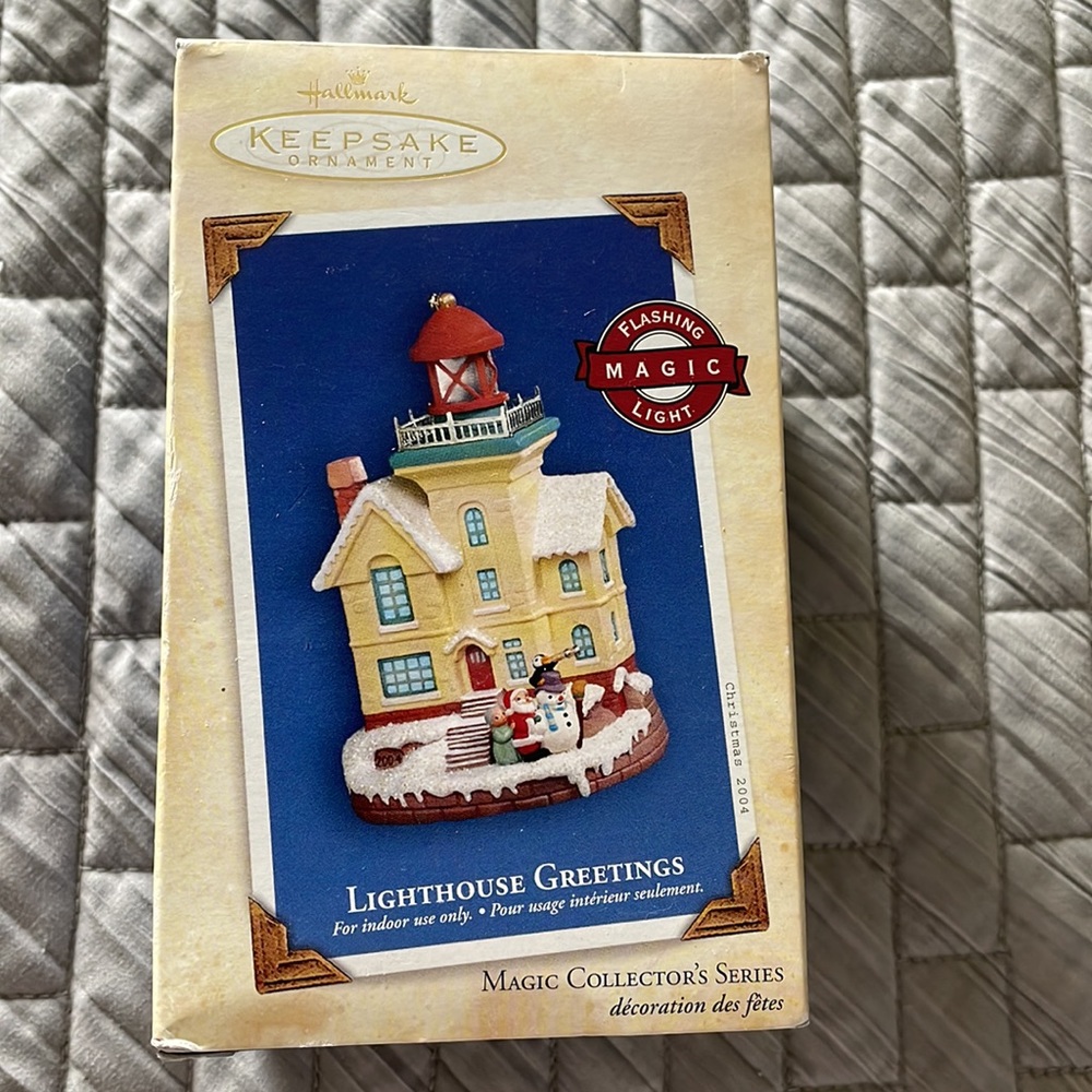 Hallmark Keepsake Ornament. Lighthouse Greetings. 2004